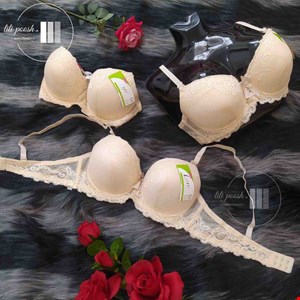 سوتین زنانه اسفنجی وارداتی سایزبندی  (کد 34)